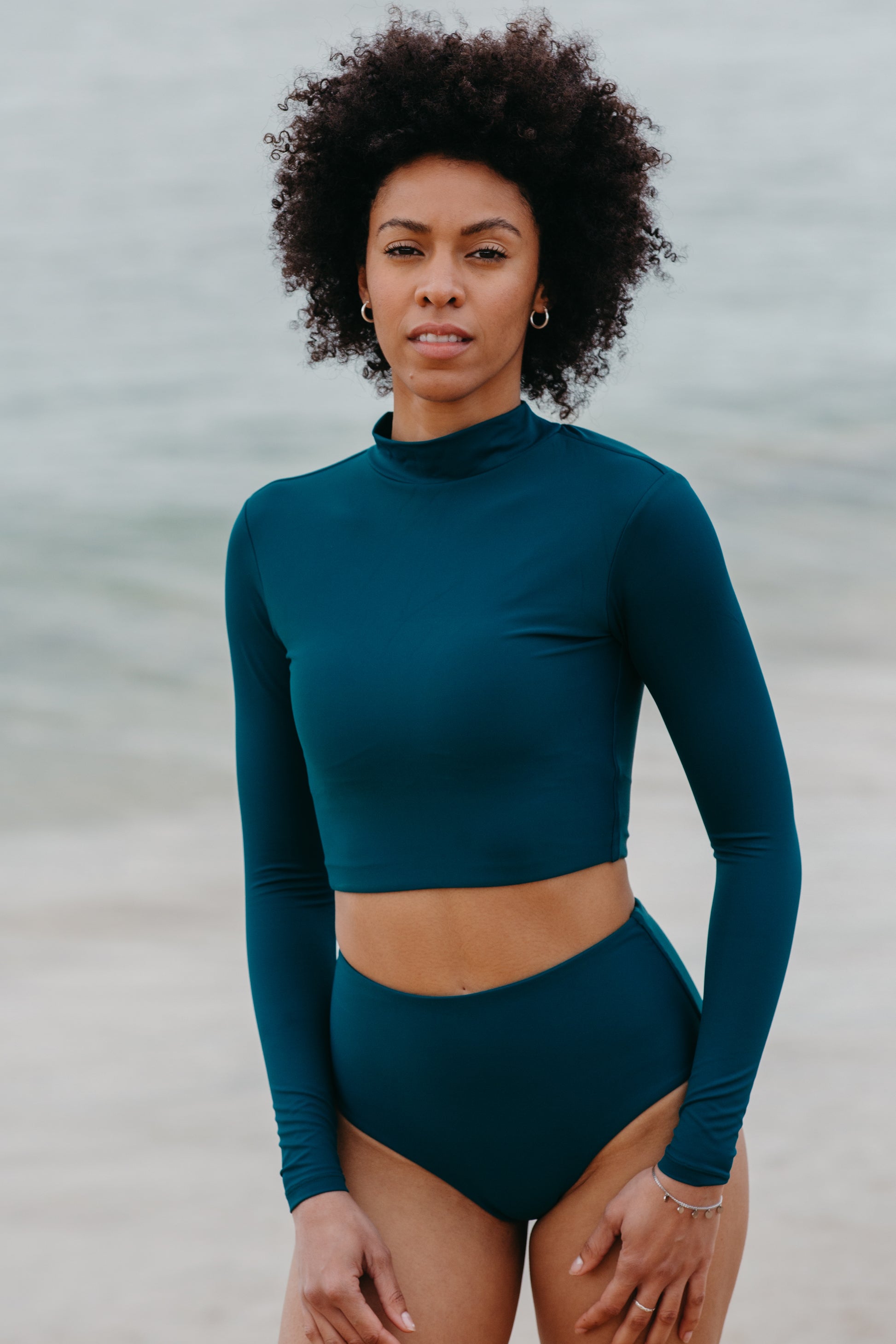 surf cropped top rashguard long sleeves swimsuit teal blue